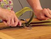 Πώς να κόψετε ένα φύλλο αλόης - Βήμα 2