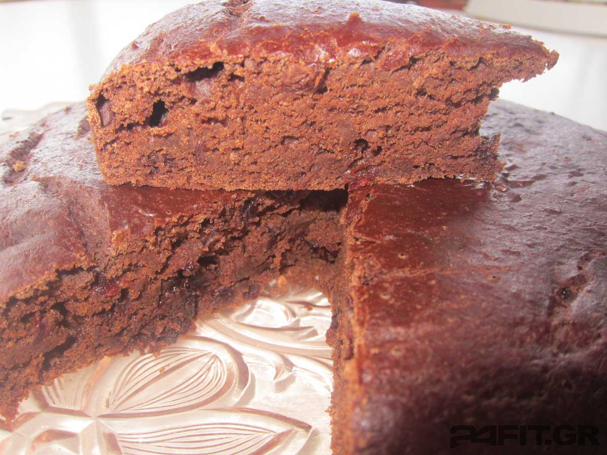 Κέικ σοκολάτας από αλεύρι ντίνκελ χωρίς ζάχαρη